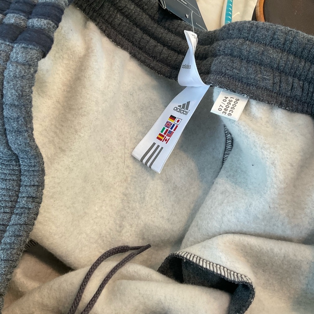Adidas Sweat Pants NWT, grey with black leg stripes, fleece, Men’s Sz XL - Picture 10 of 12